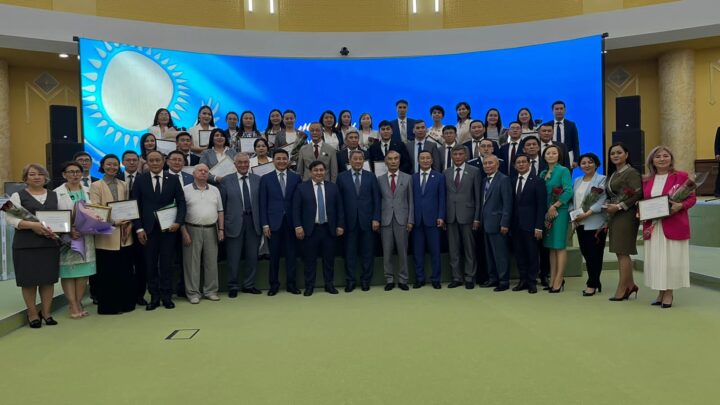 23 маусым «Мемлекеттік қызметшілер күніне» орай мерекелік салтанатты шарасы өтті