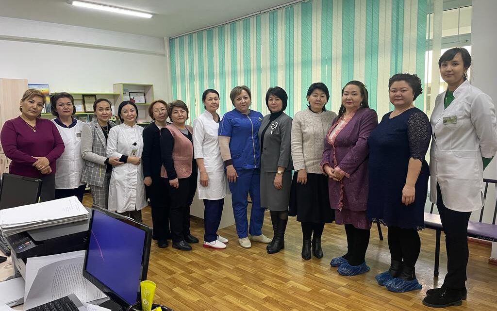 В Алматы проводится обучение основам трудового законодательства