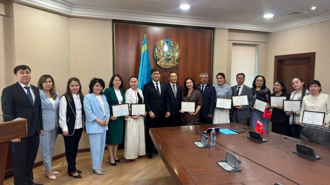 The leader of the Trade Union “Kyzmet” congratulated with the Day of the civil servant of the Republic of Kazakhstan