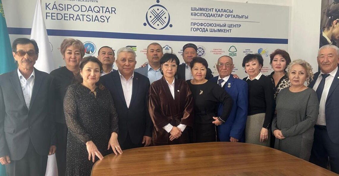 Атқару комитетінің  мәжілісі  өтті