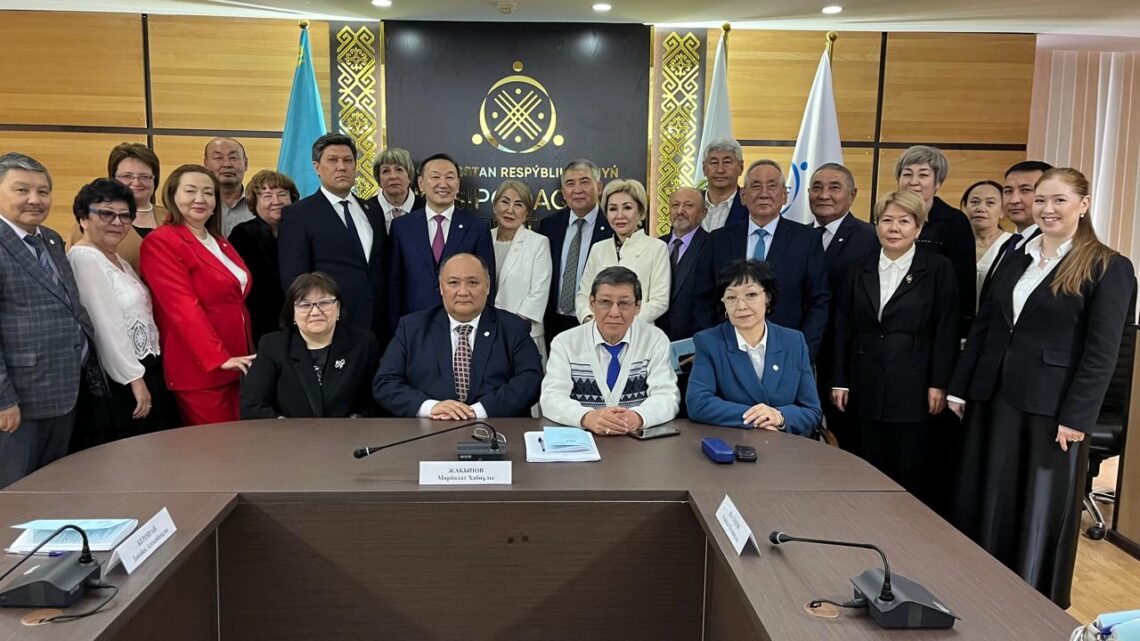 Астанада «Қызмет» салалық кәсіподағының Орталық кеңестің кеңейтілген отырысы өтті