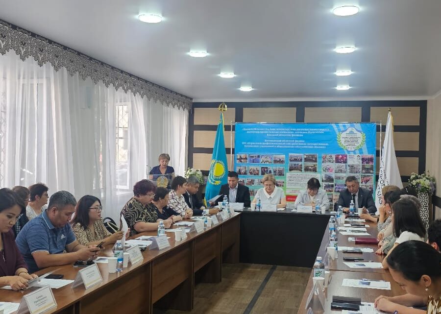 Прошли дебаты в Костанайской области