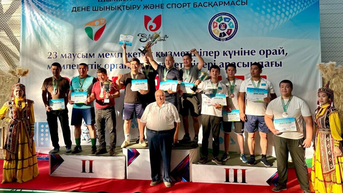 Шымкентте спартакиаданың қазақ күресі спорт түрінен жарыс өтті