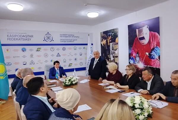 Шымкентте әлеуметтік мемлекет стандарттары талқыланды: кәсіподақтардың рөлі айшықталды