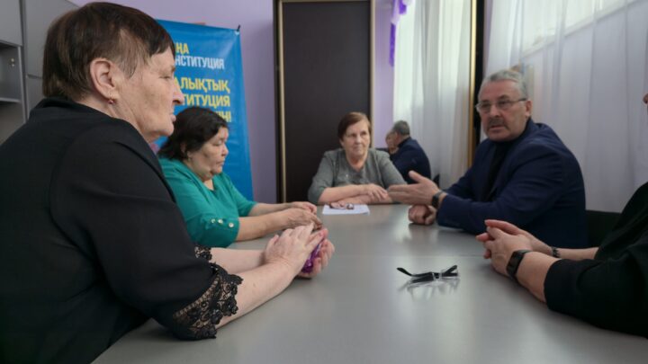 Кәсіподақ белсенділері алда тұрған референдумды талқылады