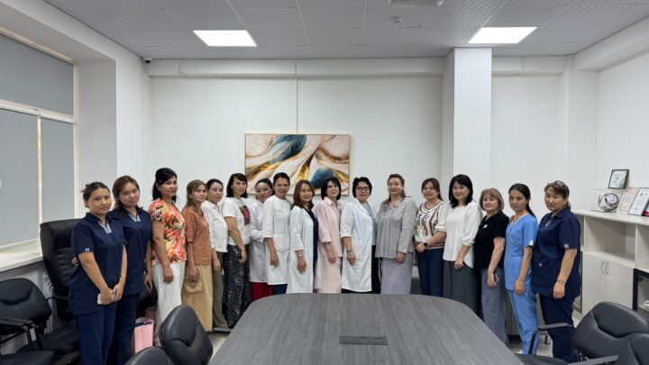 Қамқор жандарға құрмет: Салалық кәсіподақ әлеуметтік мекемелердің медицина қызметкерлерін кәсіби мерекесімен құттықтады