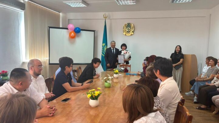 Ақмола облыстық кәсіподақ филиалының төрағасы Статистика департаментінің ұжымымен кездесті